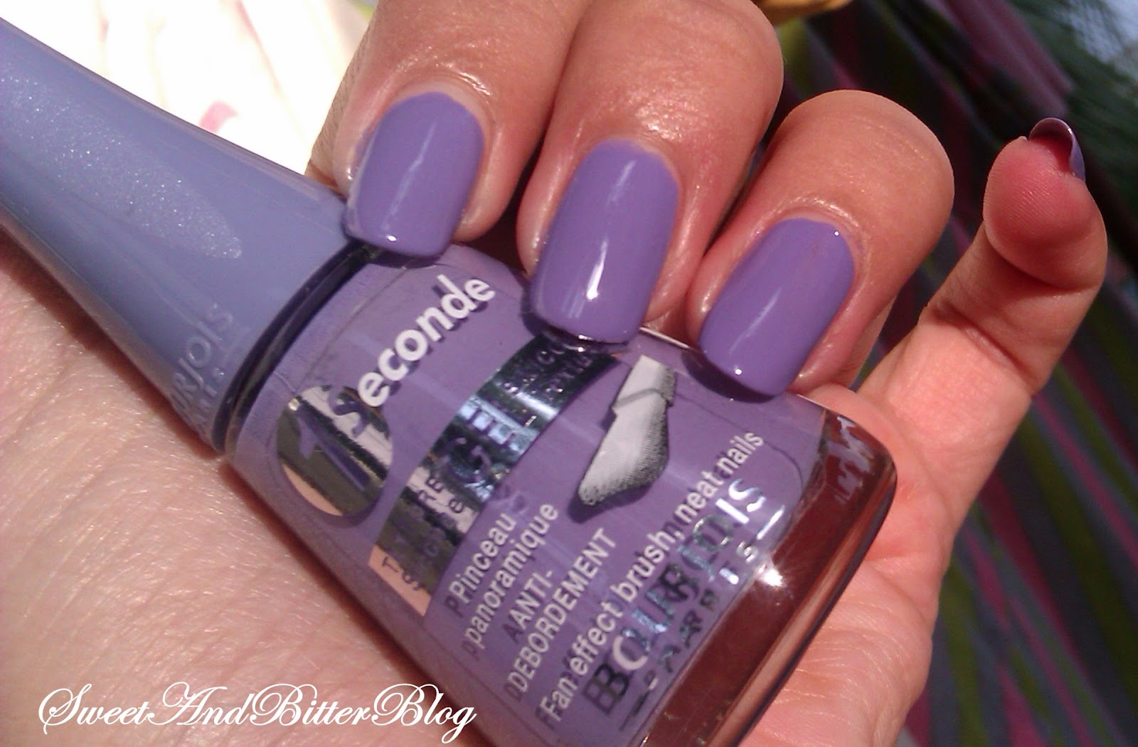 Not only is our Bourjois 1 seconde Nail enamel easy and