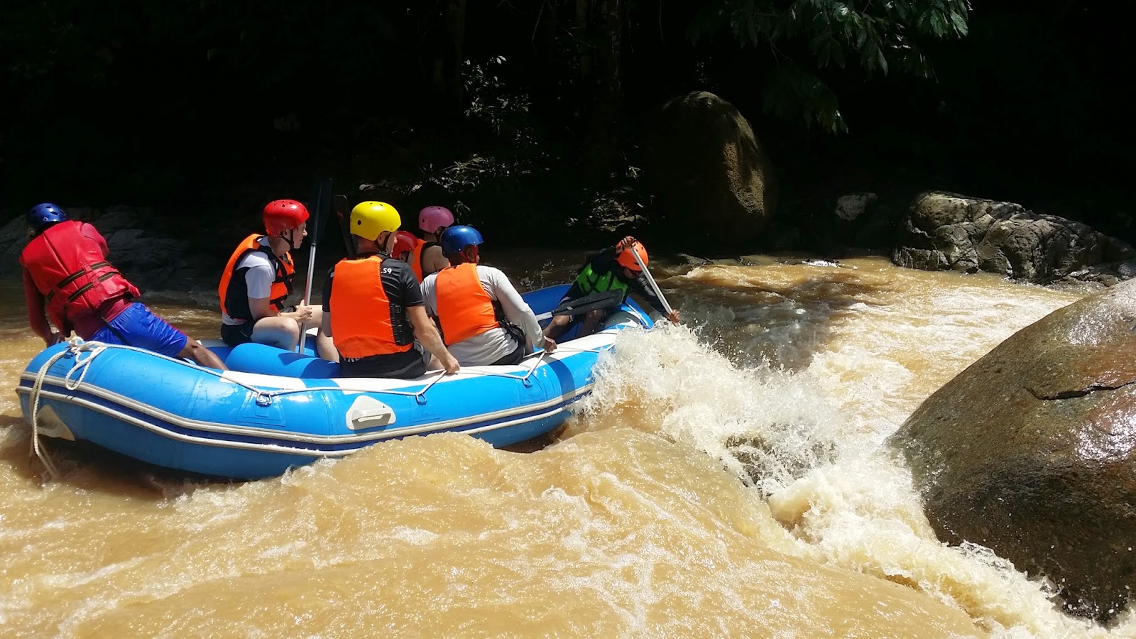 Malaysia White Water Rafting Adventure Tour Kuala Kubu Bharu KKB White Water Rafting, River