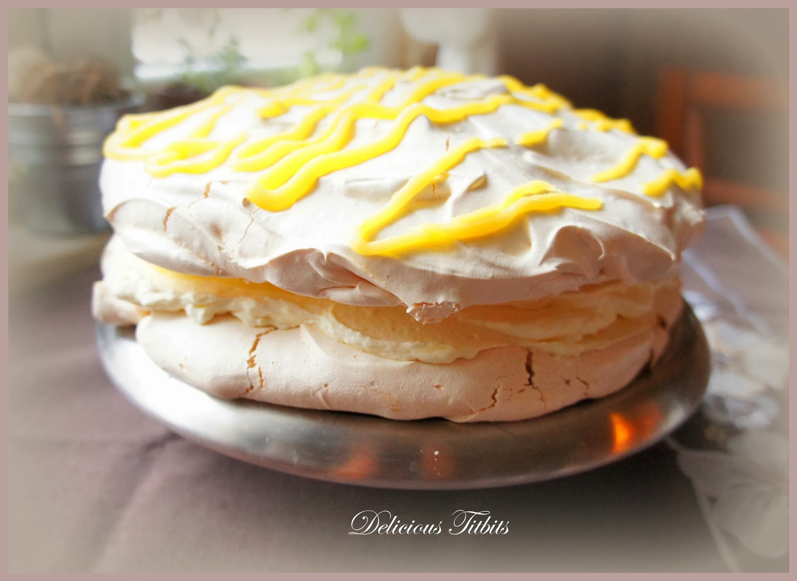 Delicious Titbits Tort bezowy z kremem cytrynowym (Lemon Cream