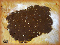 Biscotti al cacao con gocce di cioccolato bianco