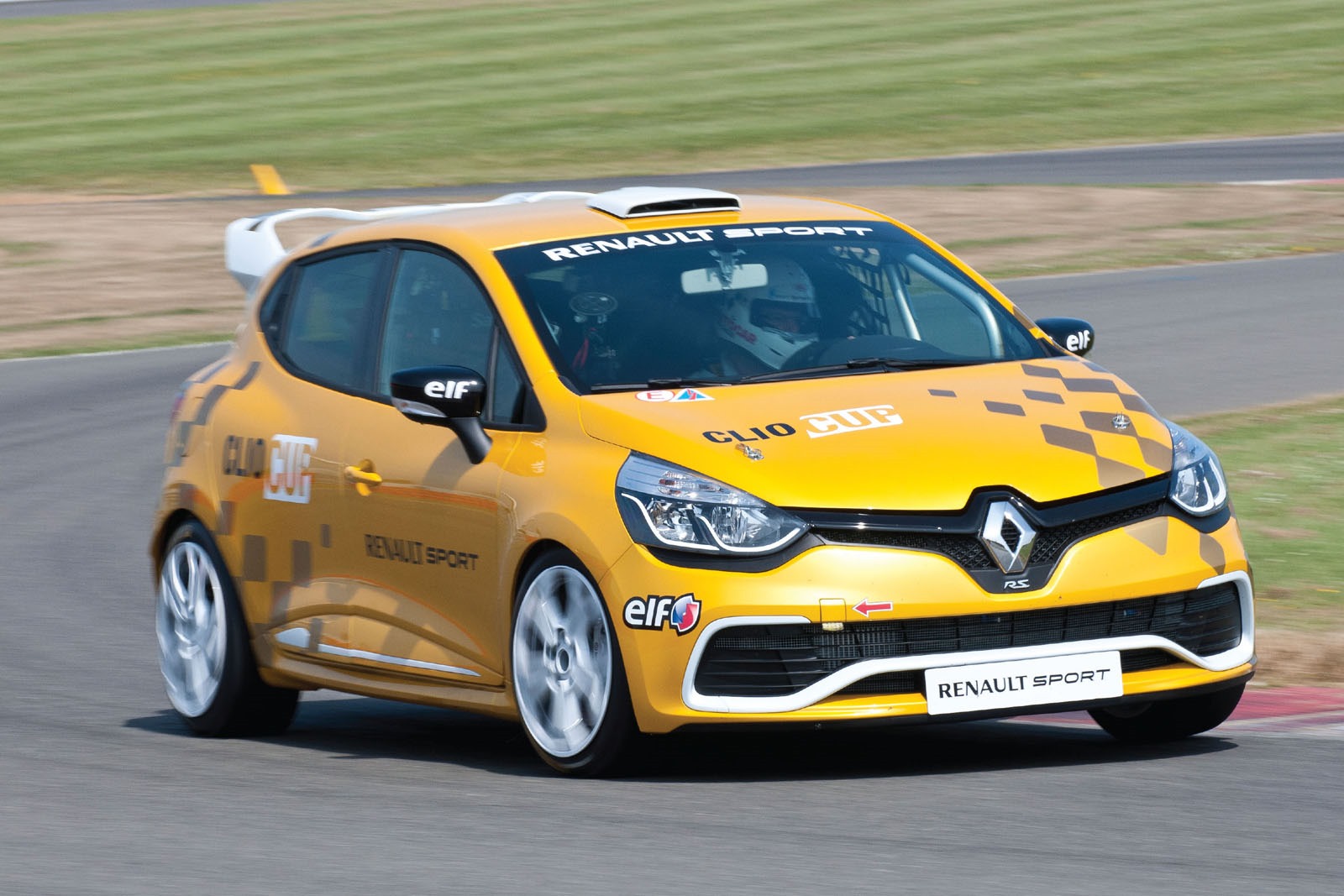 Renault Launches New 220HP Clio Cup Race Car