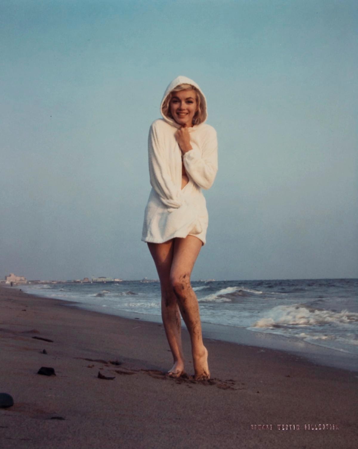 Unveiling The Secrets: The Complete Marilyn Monroe Autopsy Photos - h6r6xoc