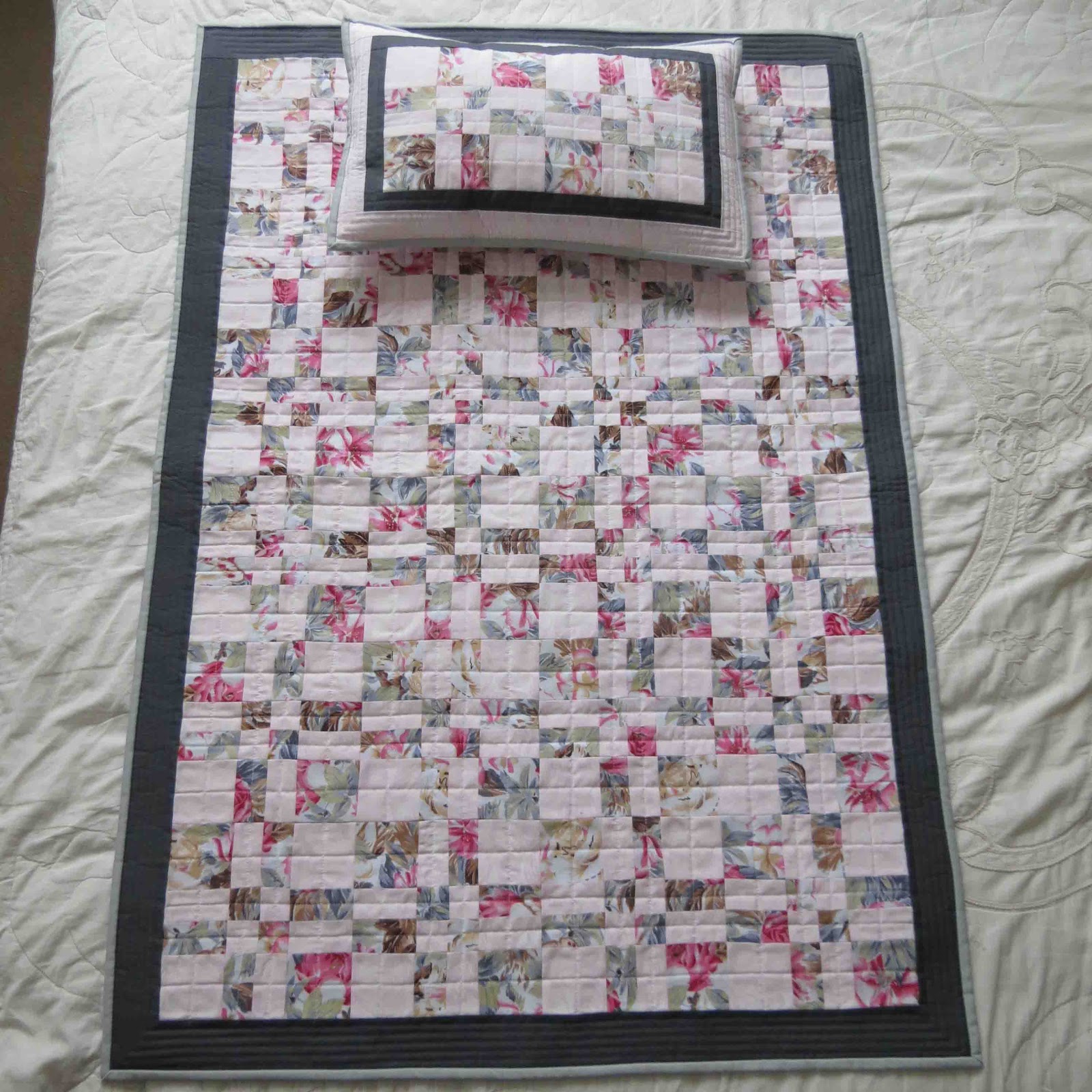Mia's Creations Cot Quilt & Pillowcase