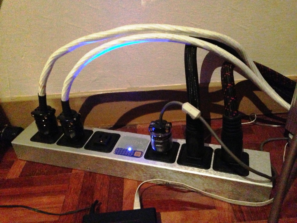 HiFi Unlimited Evolutionary Power! IsoTek EVO3 Polaris PLC.