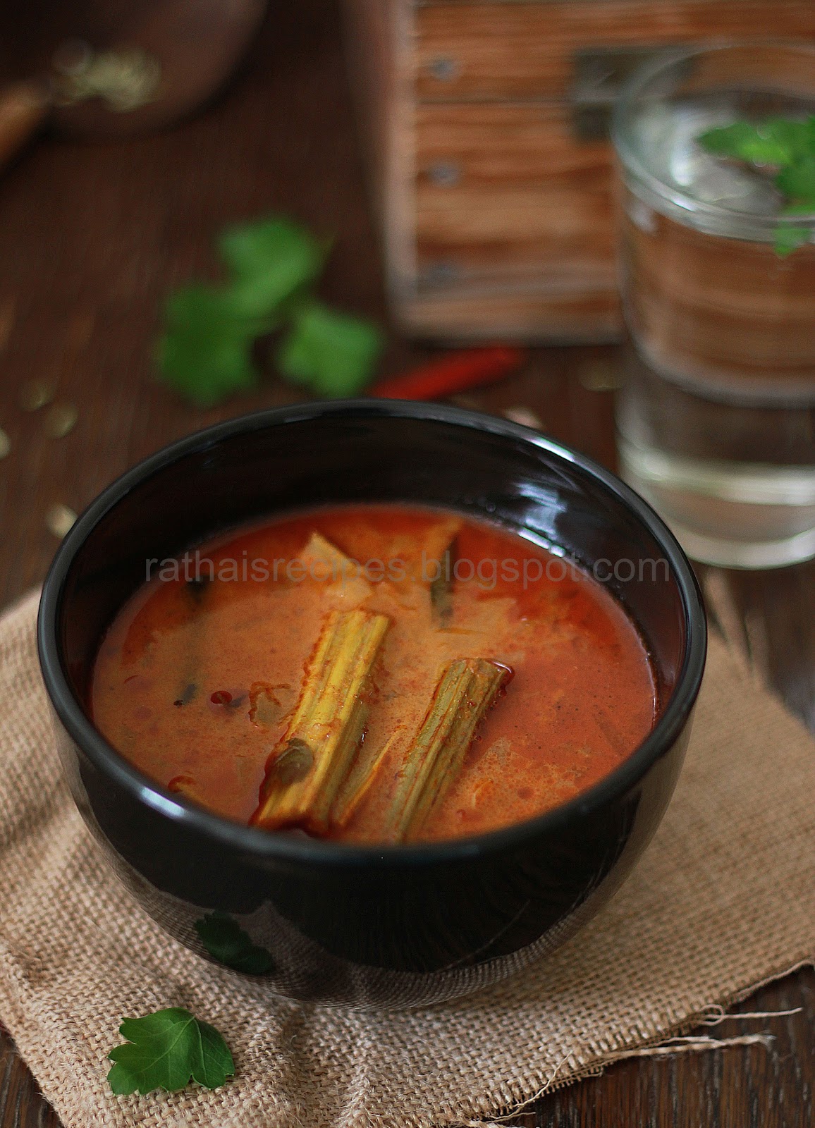 Rathai's Recipes: Drumstick curry - Murungai kai curry