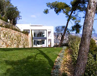 Cap Ferrat Luxury Villa Design at Peninsula Shoreline Cap Ferrat Luxury Villa Design at Peninsula Shoreline
