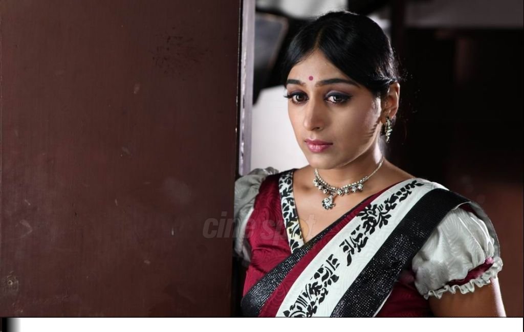 Latest Film News Online, Actress Photo Gallery: Nayika movie stills