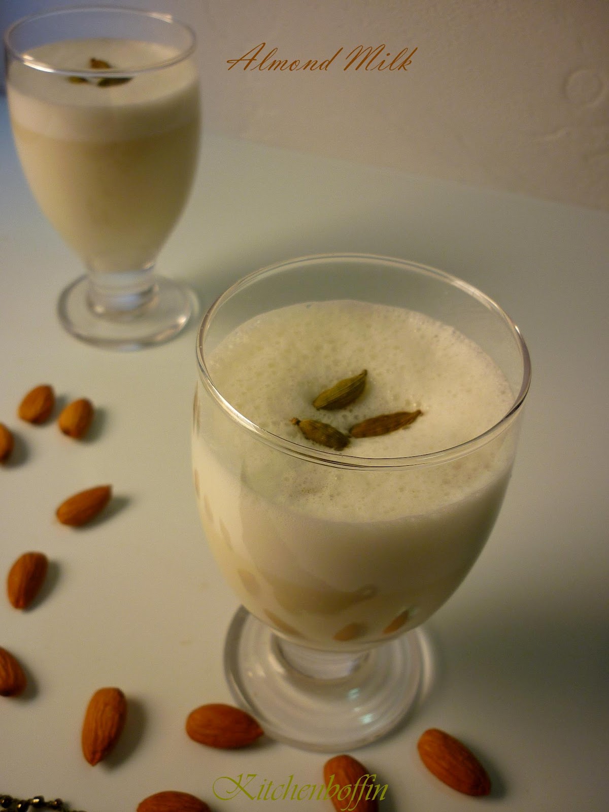 Kitchen Boffin: Almond Milk