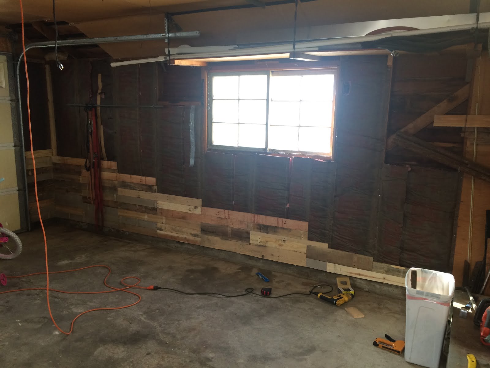 Carson's Blog Garage Pallet Wood Wall Build (in progress)