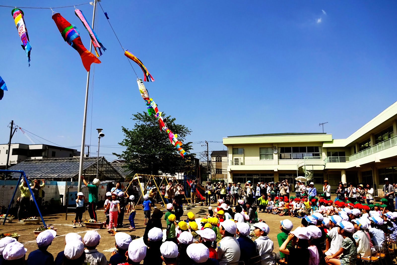 東住吉幼稚園ホームページ↓