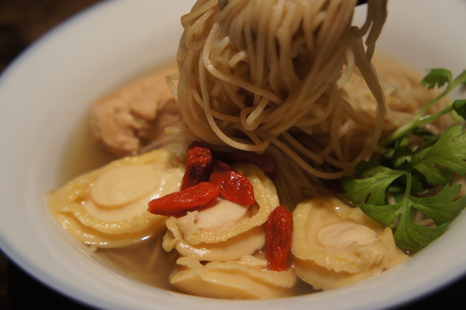 Say My Kitchen Egg Noodle in Herbal and Abalone Soup 真的有鲍鱼汤面