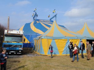 deportees cirkus deportees cirkus