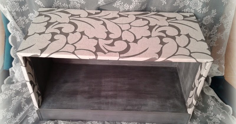 EL DESVÁN DE LOS TRASTUCOS: DE MUEBLE MODULAR A PIE DE CAMA