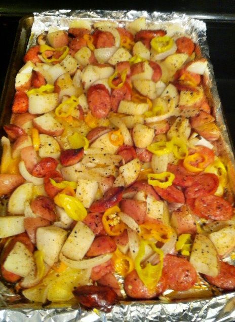 15 Easy Meal Planning Meals :: OrganizingMadeFun.com -- Oven Roasted Sausage and Peppers