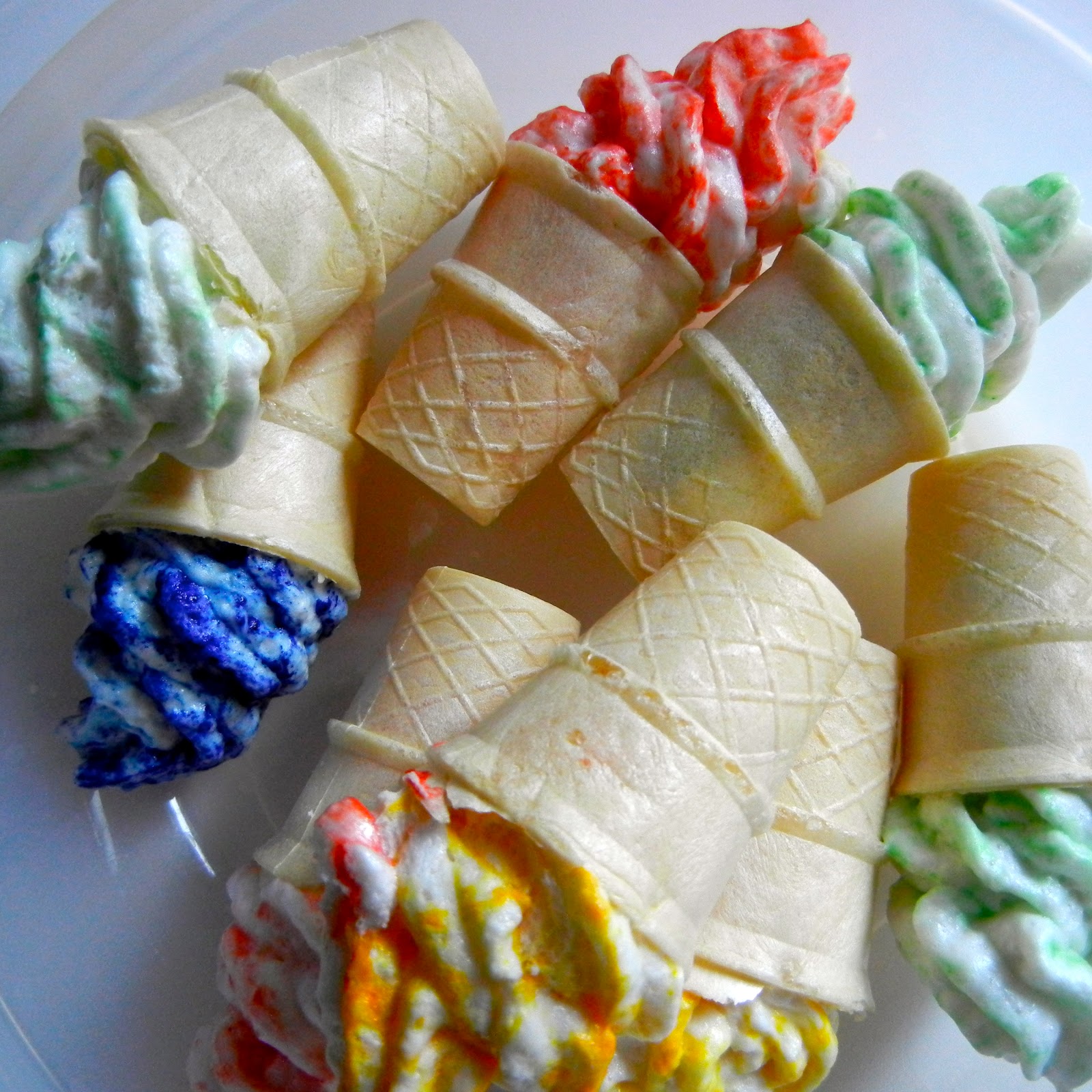 Sugar Swings! Serve Some mini marshmallow ice cream cones....!