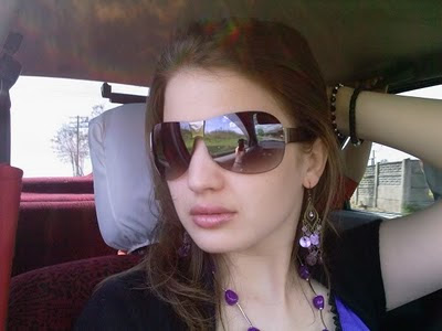 Ghareeb Larki Ghareeb Larki