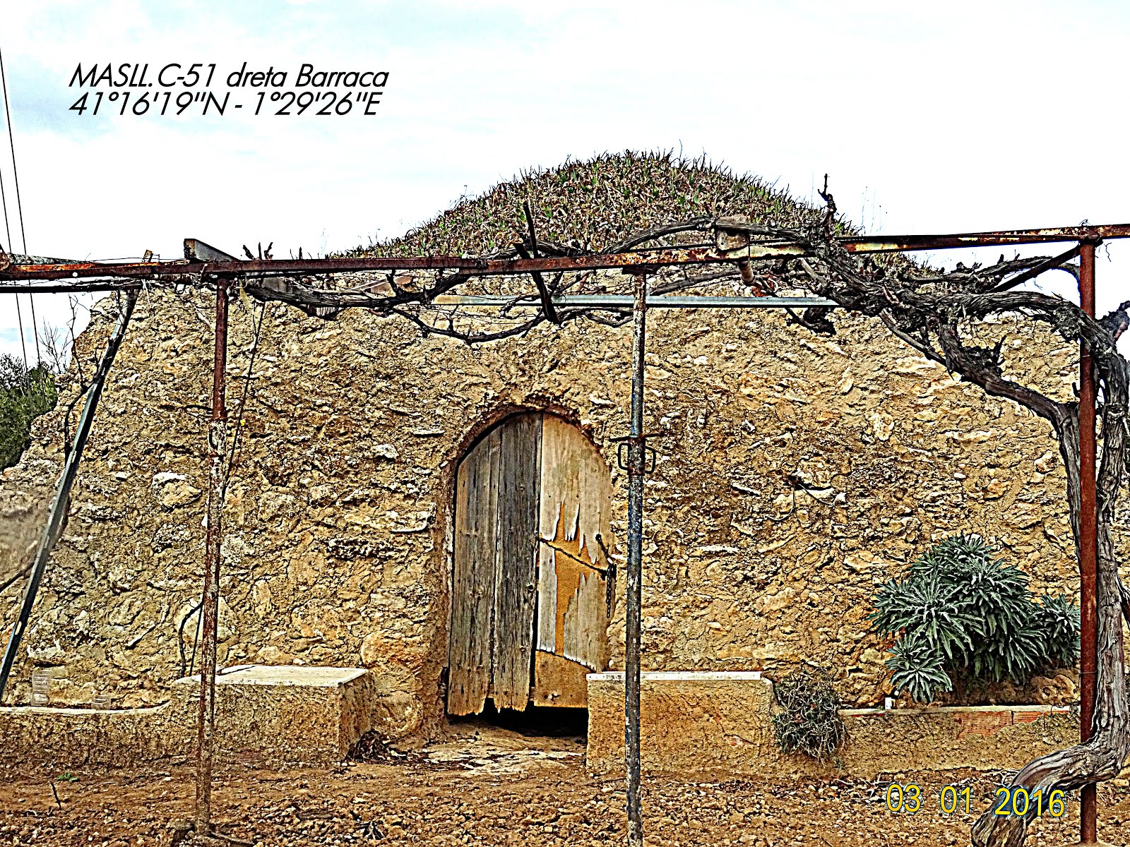 BARRACA DE PEDRA A MASLLORENS.