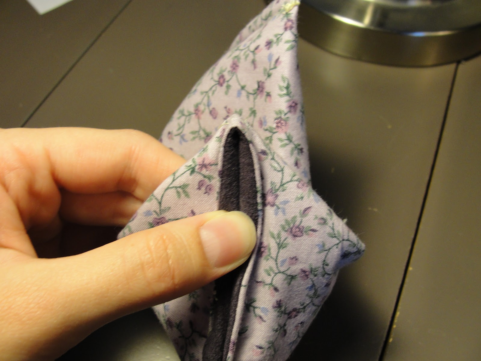 JoAnn's Special Tape Measure Snappy Bag Tutorial