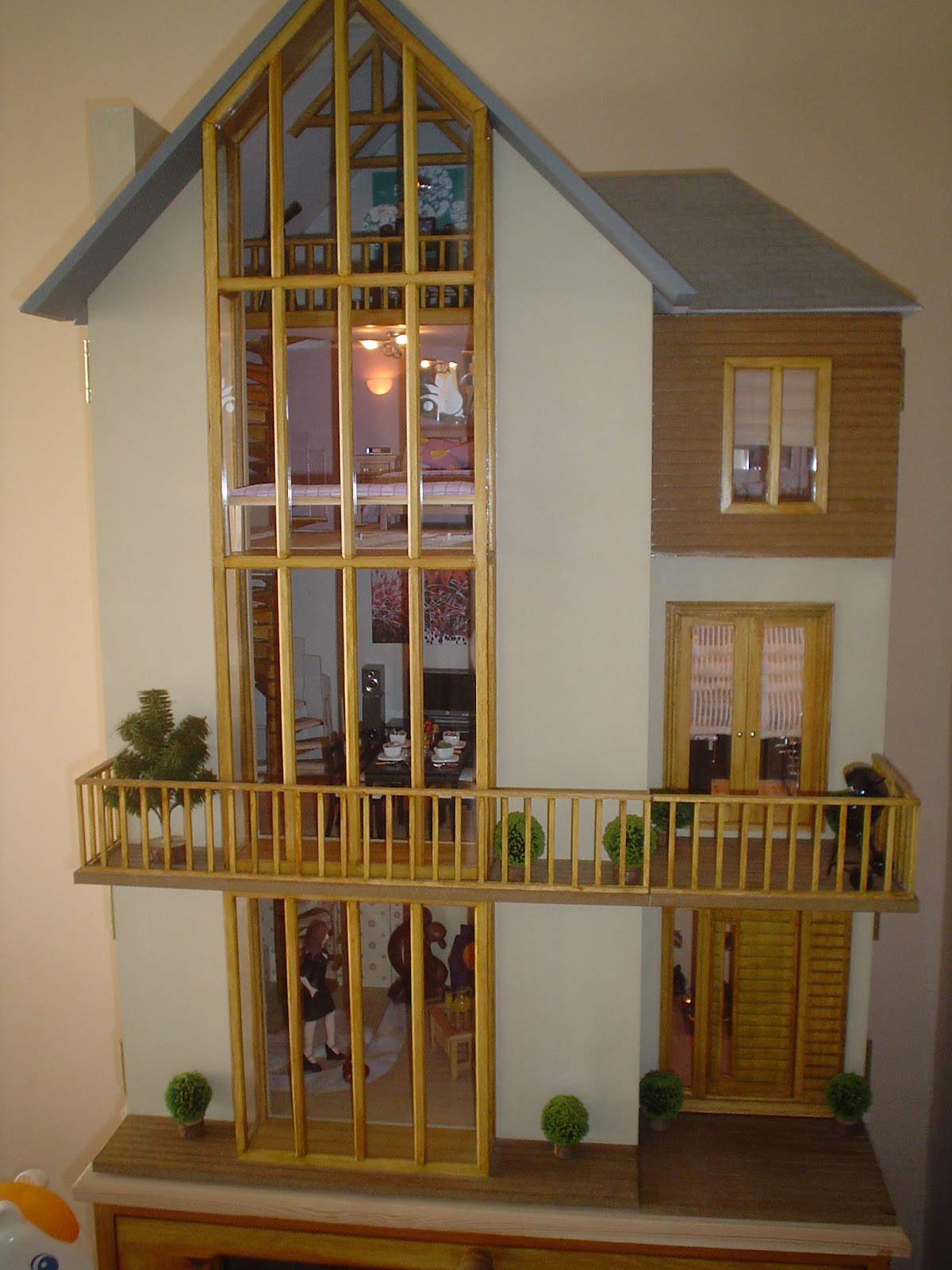 lake view dolls house