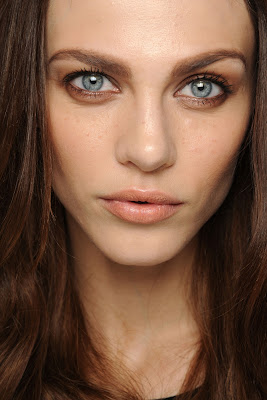 http://3.bp.blogspot.com/-Q4EfyCyt0FY/UPad2uoEtyI/AAAAAAAAGFs/bN4ceLDljtQ/s400/Aymeline-%20Valade-french-model-beauty-of-eyes-actress-fashion-stylish-girls-france-usa-%20%20%284%29.jpg