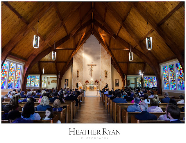 St. Patrick's Catholic Church Wedding | Photos by Heather Ryan Photography