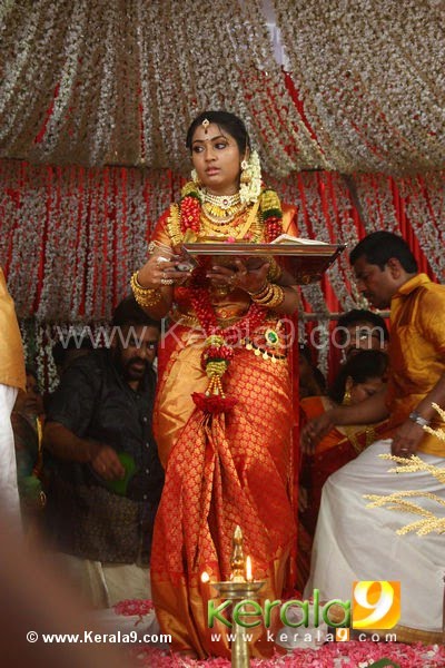 Wedding Photography on Navya Nair Wedding Photos Gallery Shadi Pics Is Sources Of Shadi
