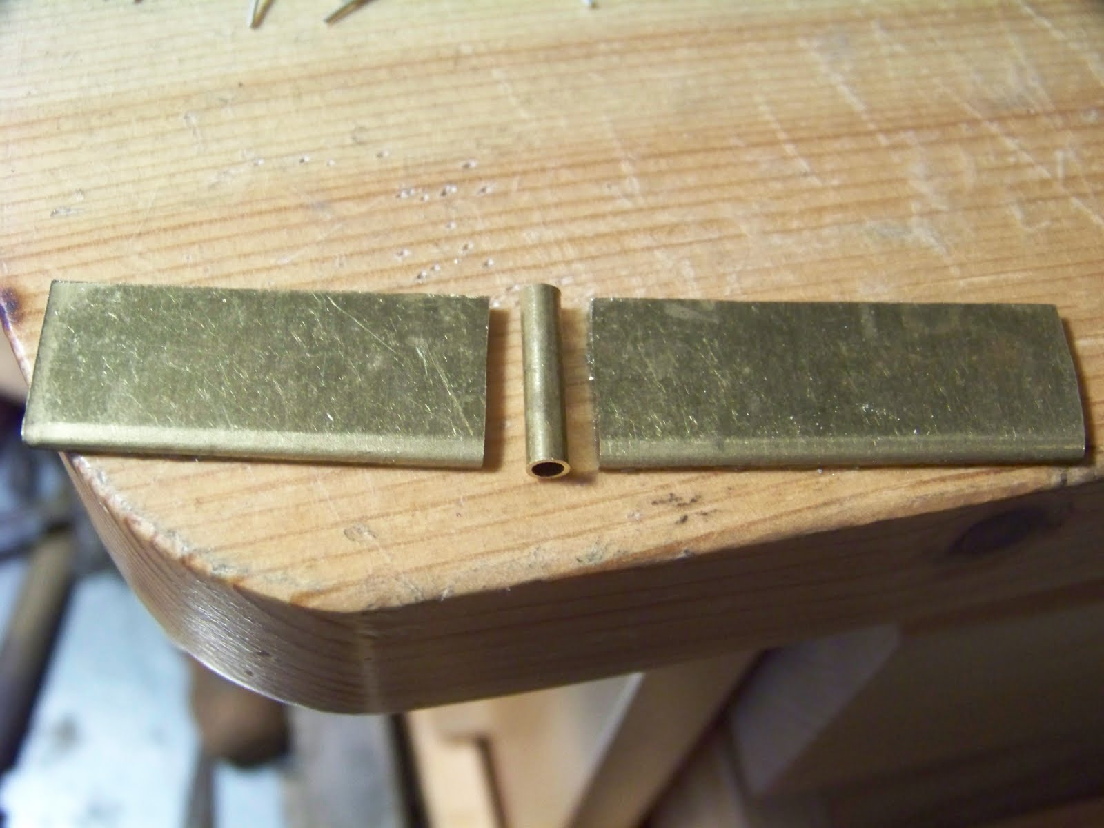Daniel Icaza Artist & Metalsmith Sixth Entry How to Fabricate a Hinge (Creating a Basic Hinge)