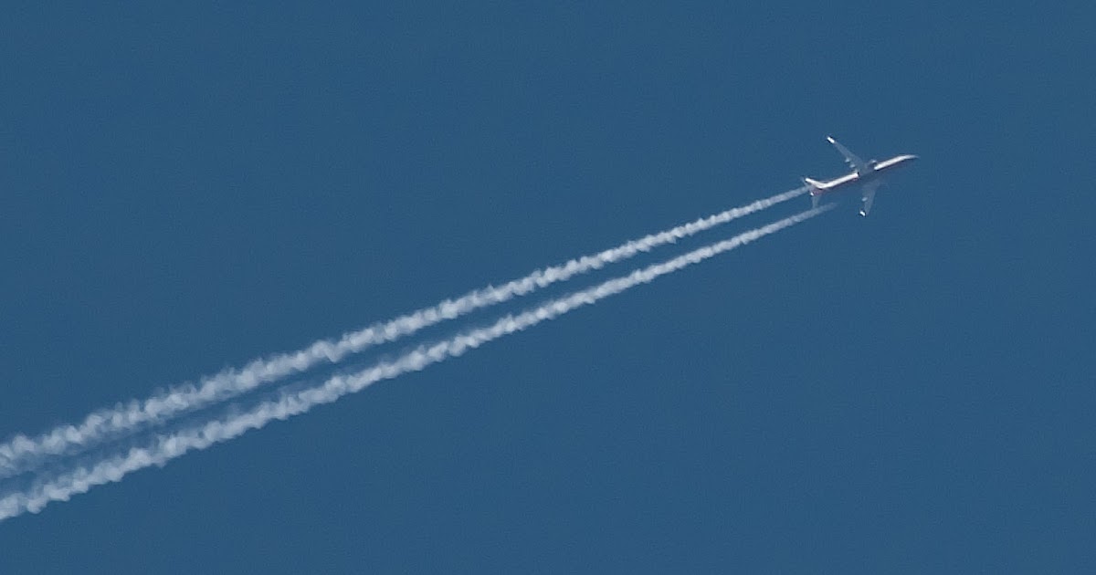 wallpaper Aircraft Condensation Trails