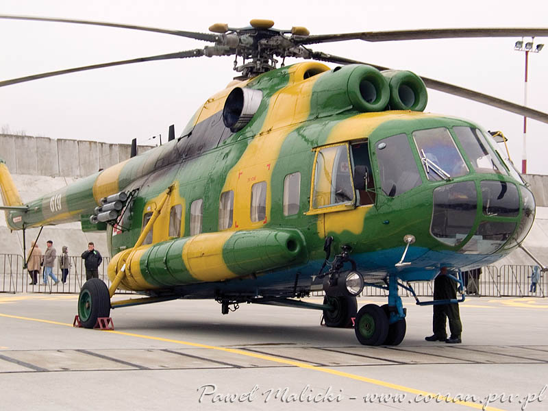 Fuerzas armadas de Polonia Mil+Mi-8RL+polaco
