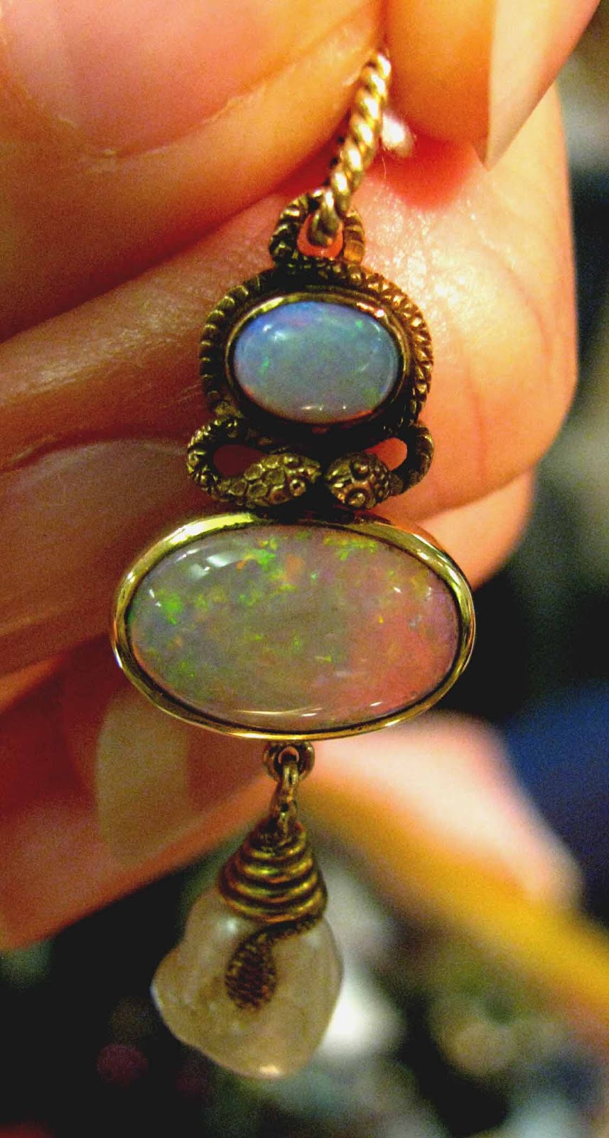 Gems a tour guide New York Antique Jewelry & Watch Show