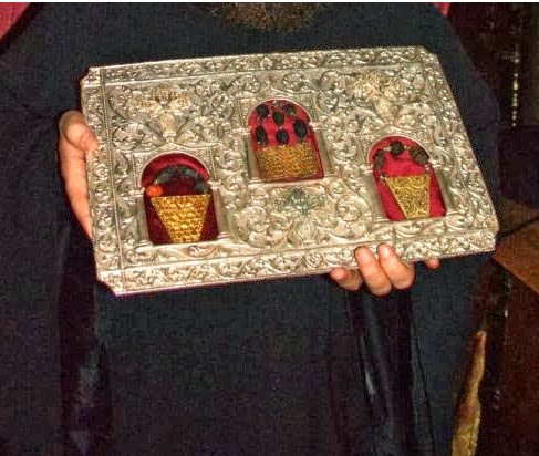 Φωτογραφίες από τα Τίμια Δώρα των Μάγων (Ιερά Μονή Αγίου Παύλου Αγίου Όρους) http://leipsanothiki.blogspot.be/