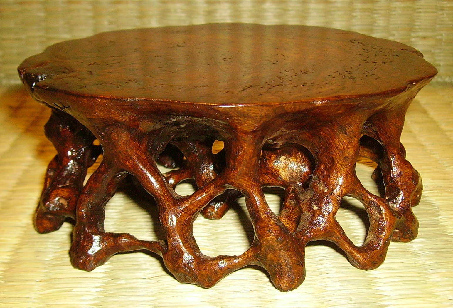 Bespoke Bonsai Stands New root stand finished...rock & roll