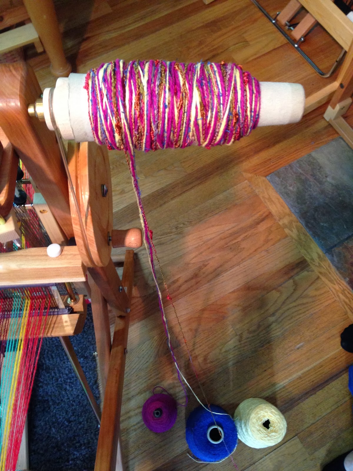 CENTERING WITH FIBER Saori weaving classes