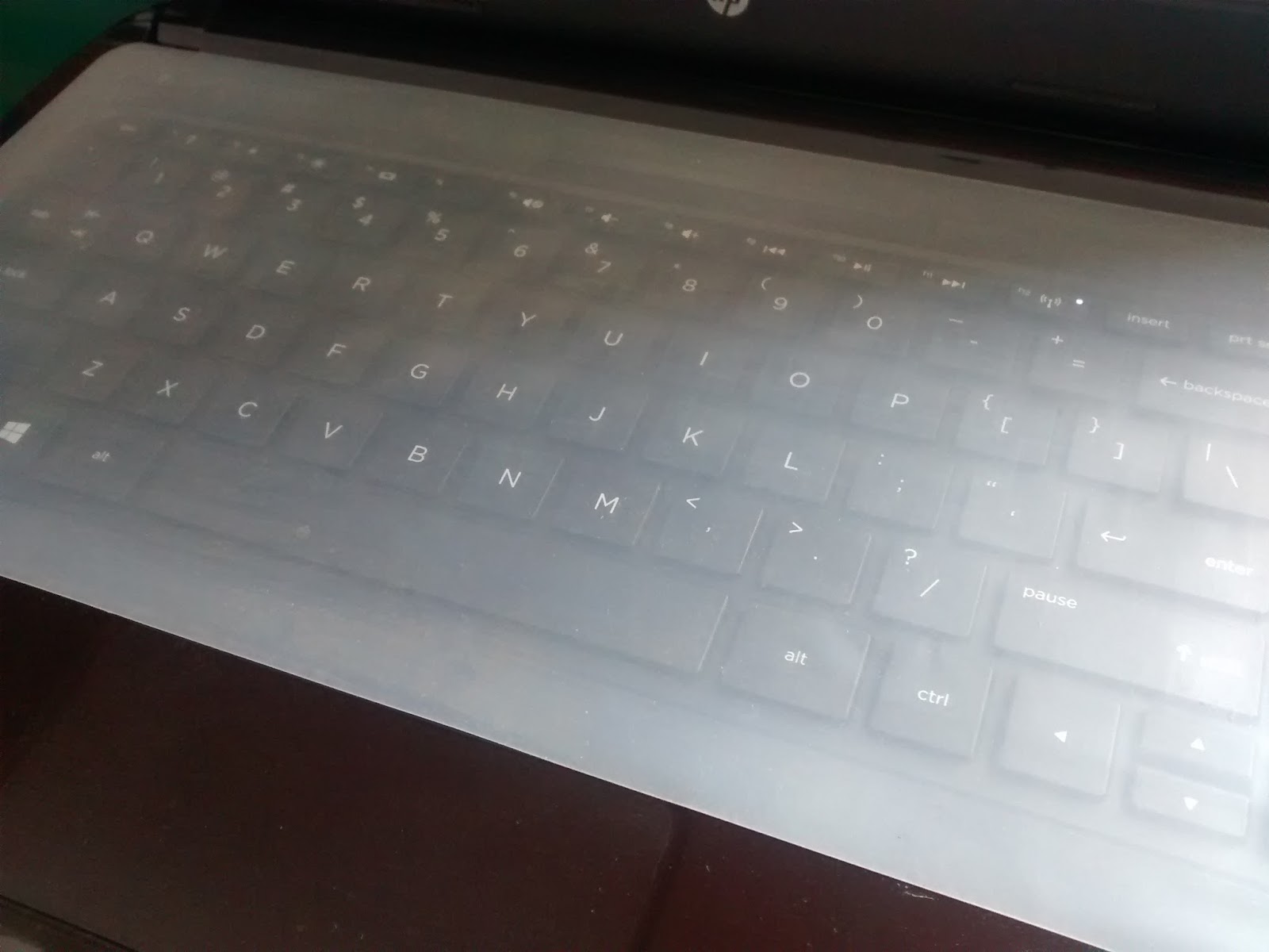 Perlukah Menggunakan Keyboard Protector? Service Laptop Jogja