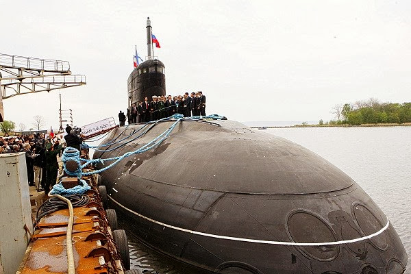 http://3.bp.blogspot.com/-QDwo5NG-6RI/UqVJ5-2Sy6I/AAAAAAAAikw/HvmVfrH_Jb4/s640/Hanoi_kilo_636_submarine_of_vietnam.jpg