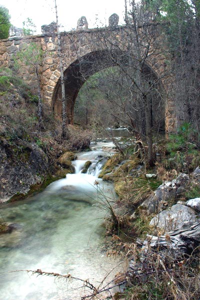 POEMAS SIDERALES ( Sol, Luna, Estrellas, Tierra, Naturaleza, Galaxias...) - Página 3 Quesada-Nacimiento+del+Rio+Guadalquivir09