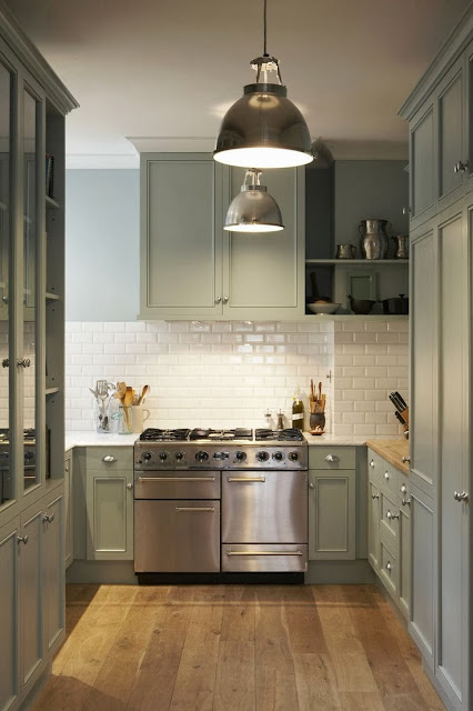 Metropolitan Musings: Colorful Kitchen Cabinets