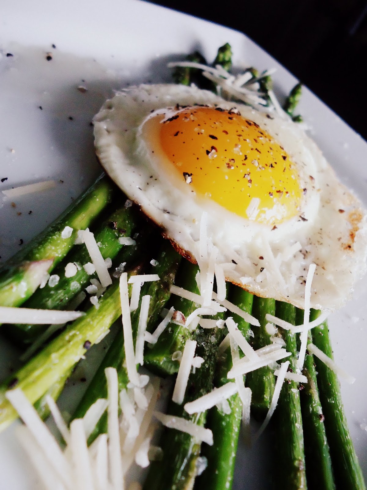 Foodie & Fabulous Parmesan Asparagus with Fried Eggs
