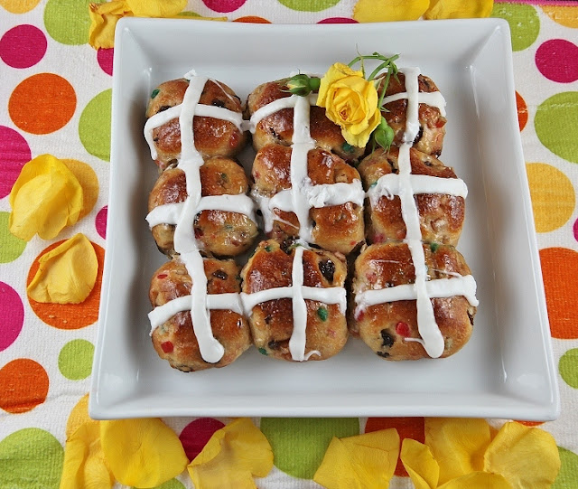 Hot Cross Buns (Bread Machine Version) RattlebridgeFarmRecipes