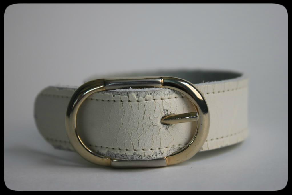 A Creative Chelle {Tutorial Love} DIY Leather Bracelets