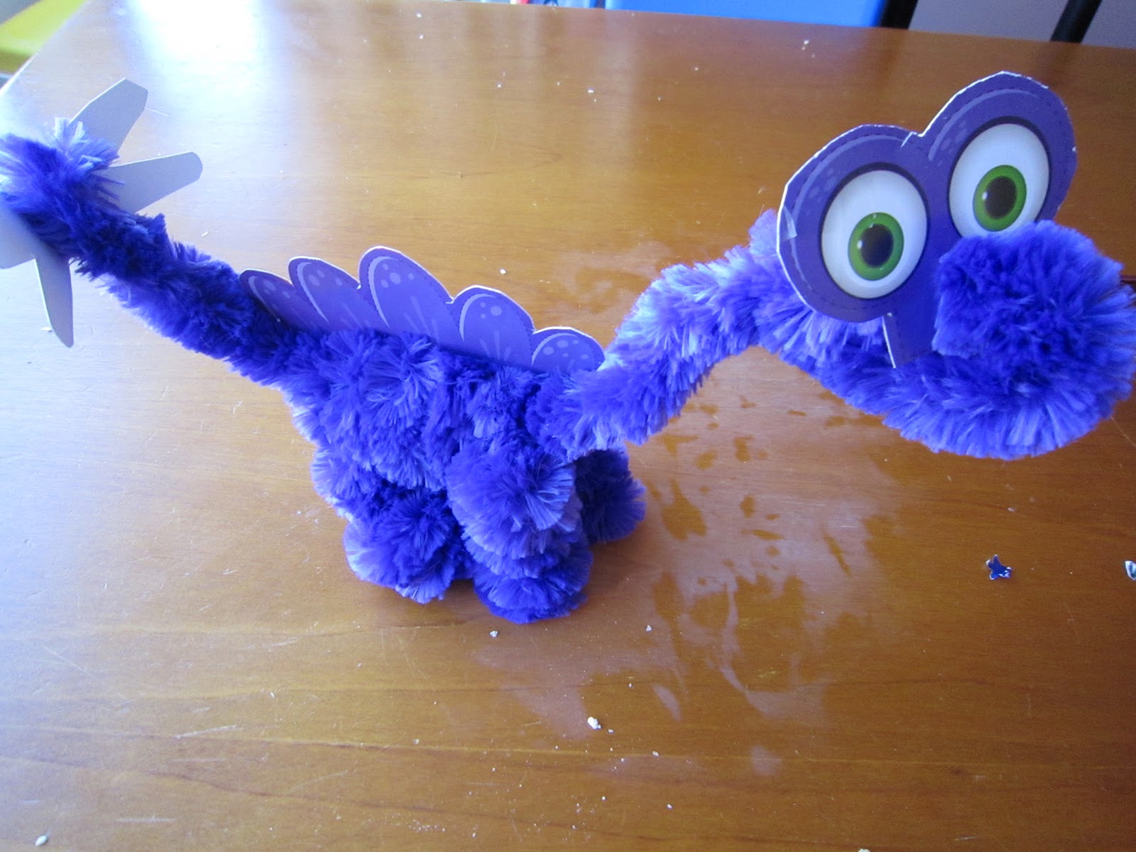 Small Jumps Pipe Cleaner Dinosaurs