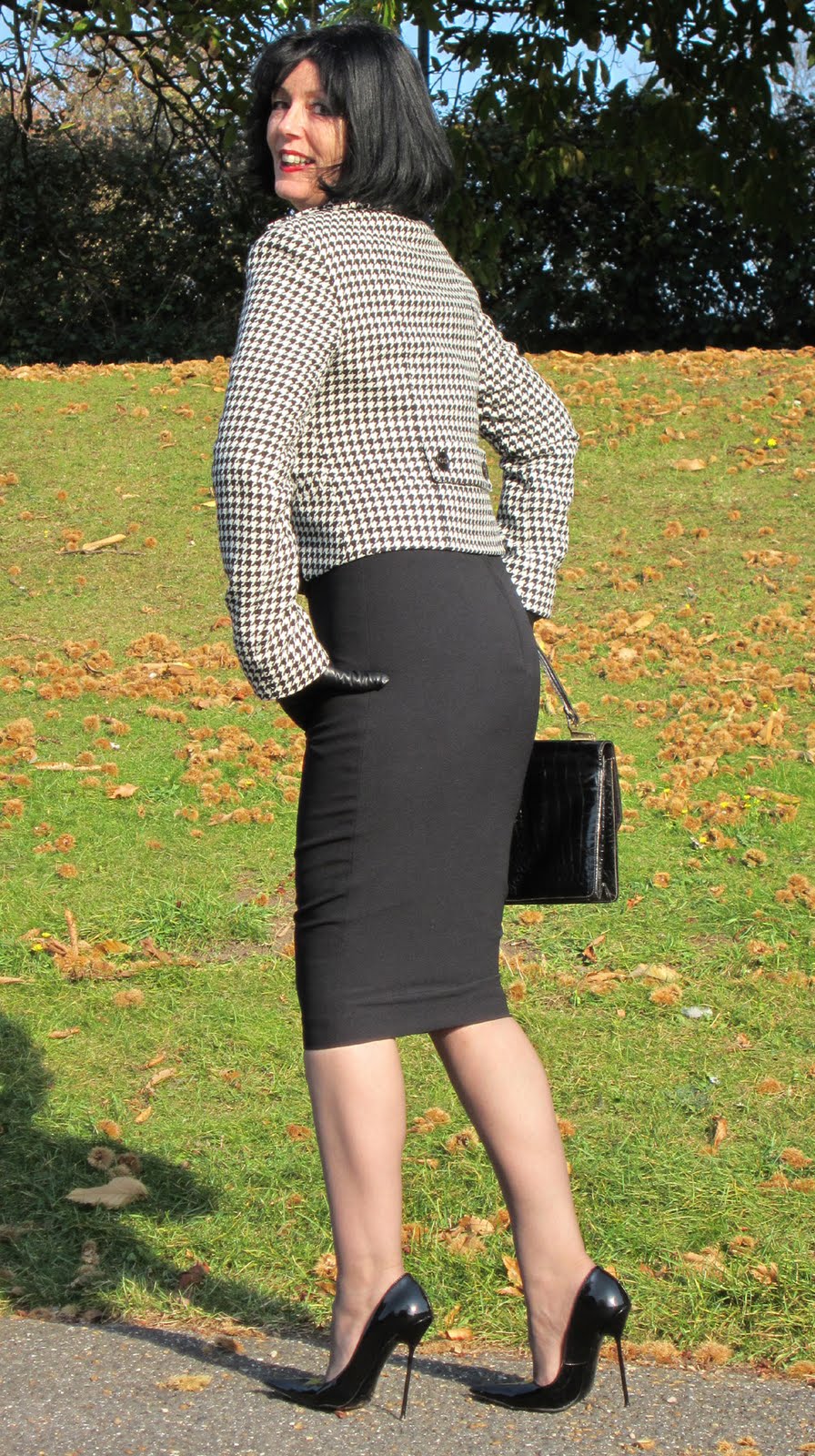 skirt and high heels