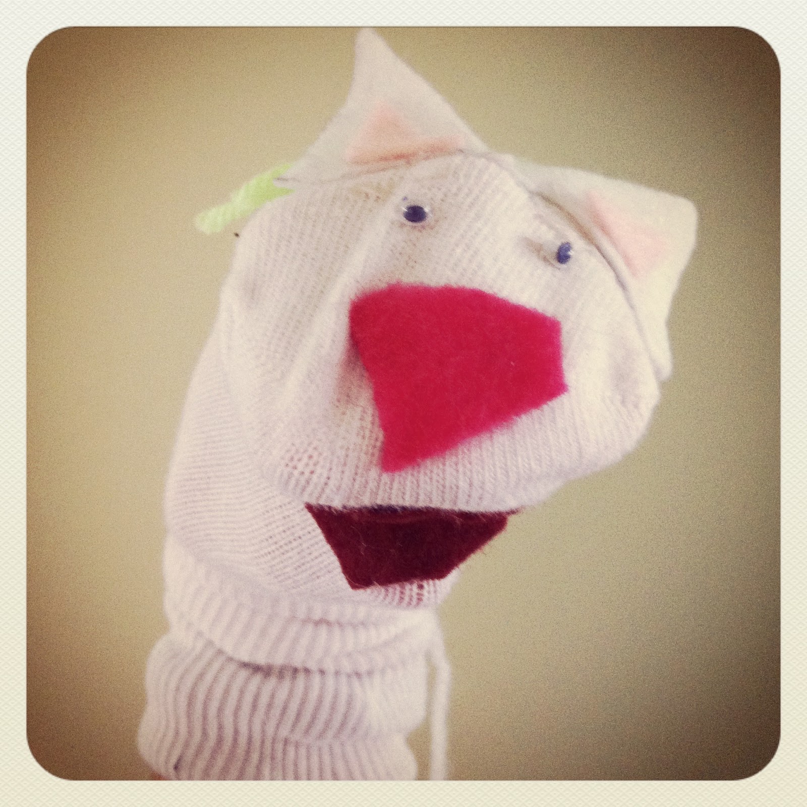 Sock puppets! Gettin' Crafty with Natalie