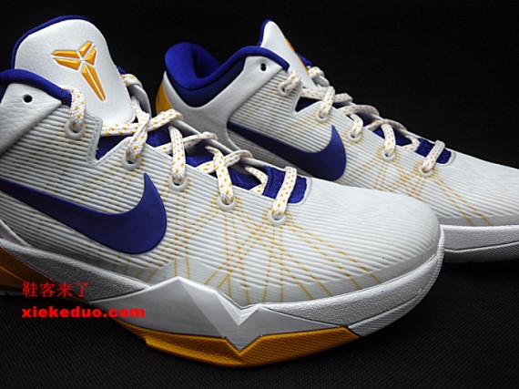 kobe 7 lakers home