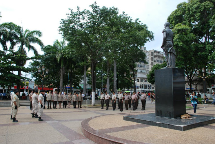 Parada ante el Padre de la Patria