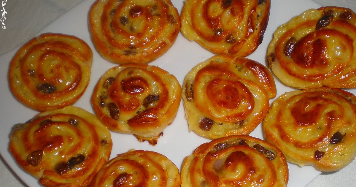 Kremalı Üzümlü çörekler Lezzetli Sunumlar