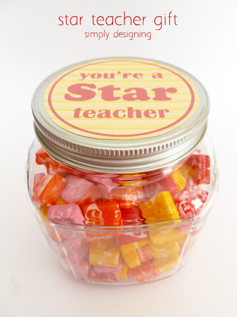 You're A STAR Teacher - free printable and gift idea! #teacher #teacherappreciation #teachergift #gift #free