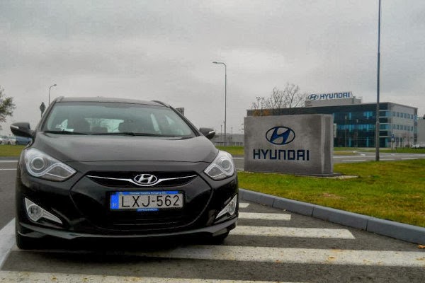 Donci Hyundai Kia Blogja A Kenyelem Ara Hyundai I40cw 1 7 Crdi Hp Premium Teszt