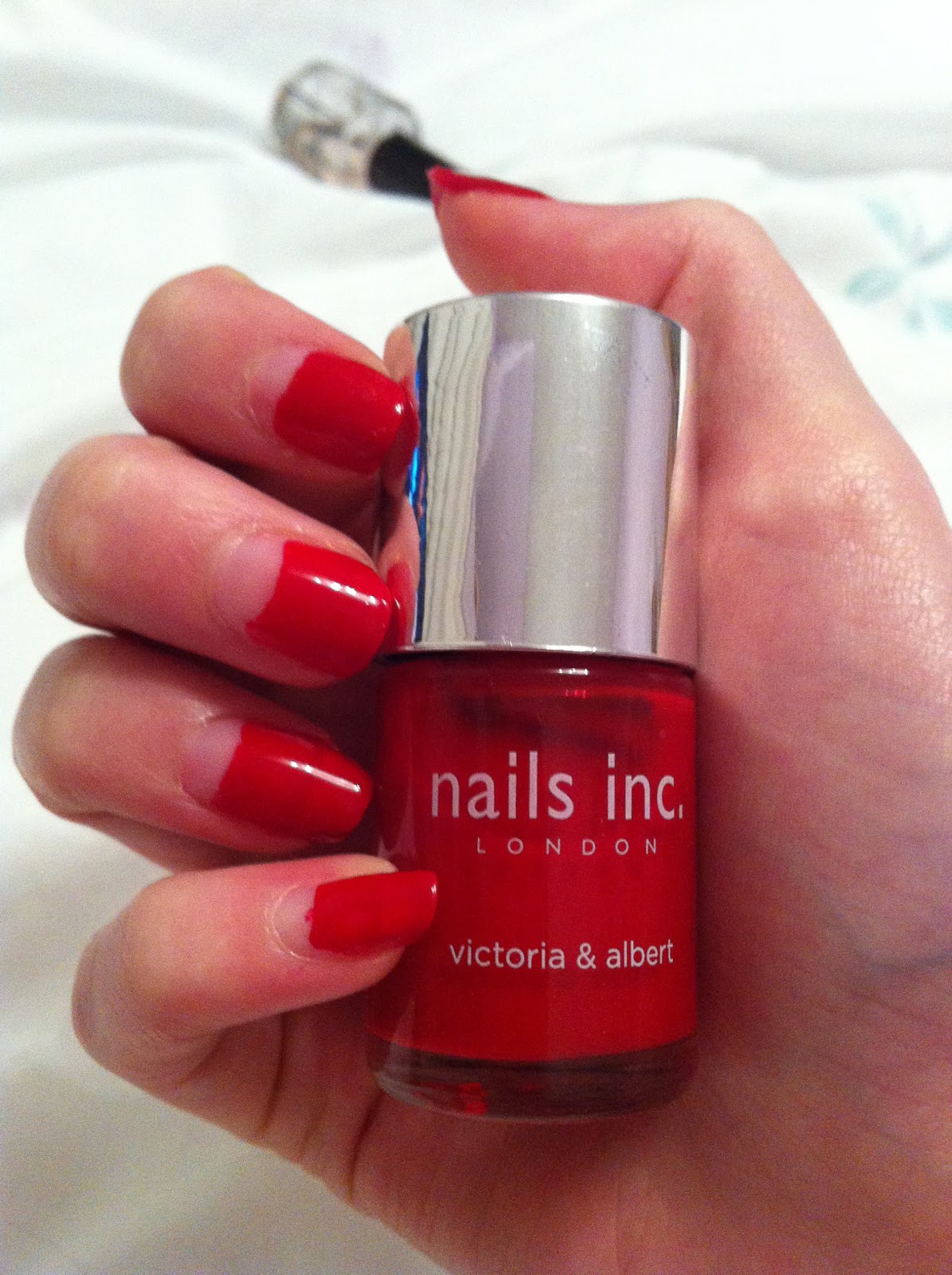 MakeUp.Etc NOTD Red Half Moon Mani