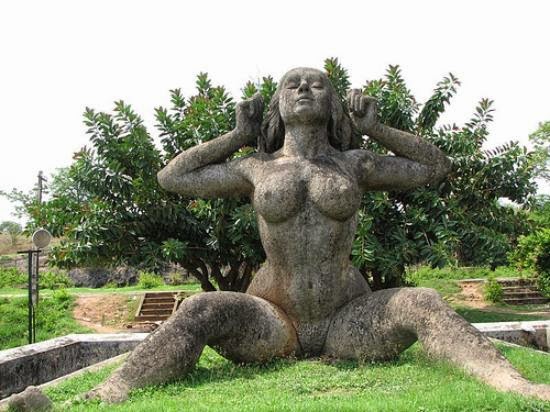 Amazing Malampuzha: Yakshi statue